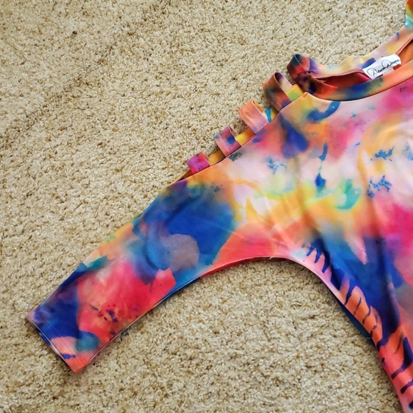 Colorful Tie-Dyed Cold-Shoulder Blouse - Picture 6 of 7